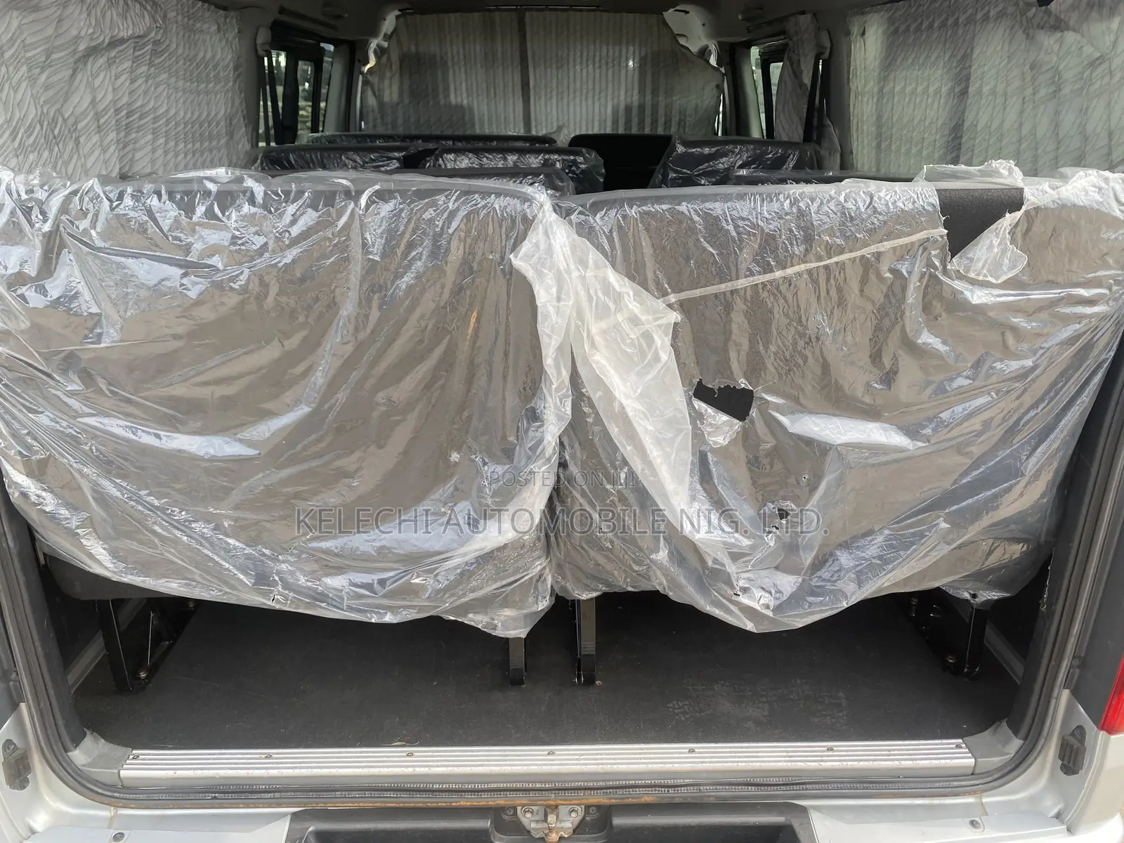 Toyota HiAce 2012 Silver