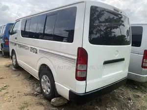 Toyota HiAce 2010 White