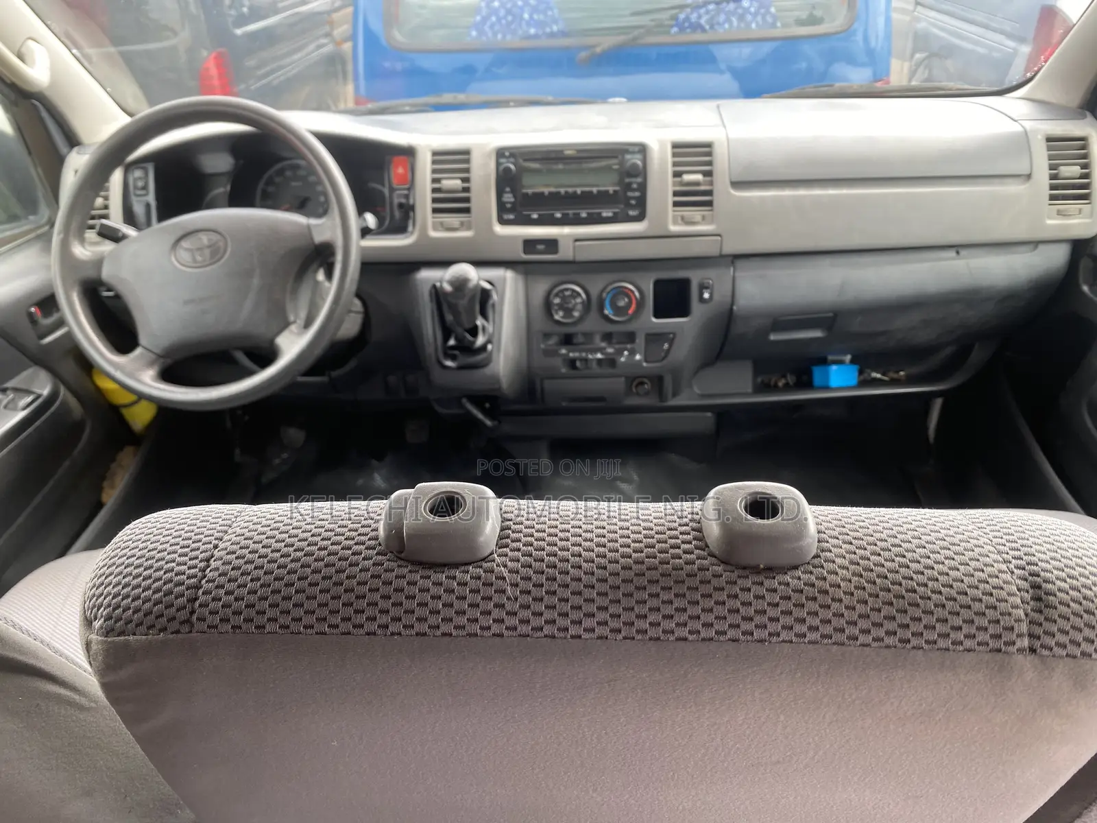 Toyota HiAce 2010 White
