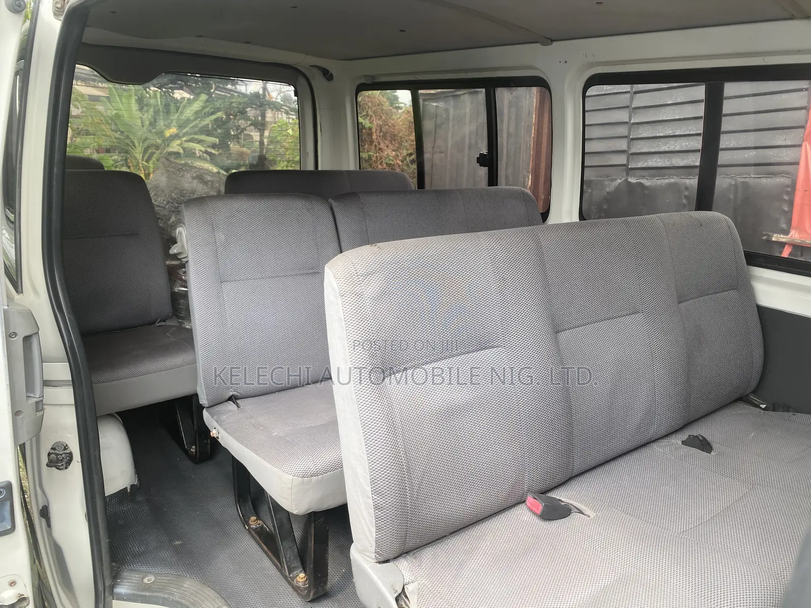 Toyota HiAce 2010 White