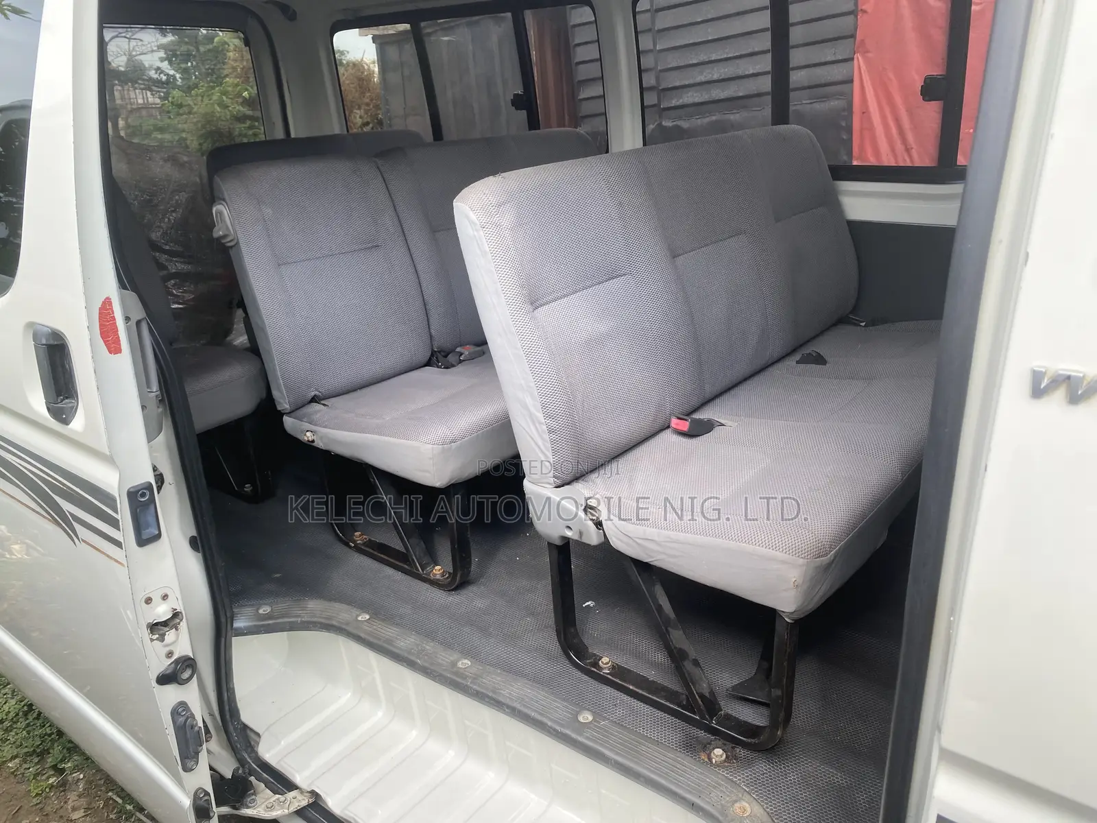 Toyota HiAce 2010 White