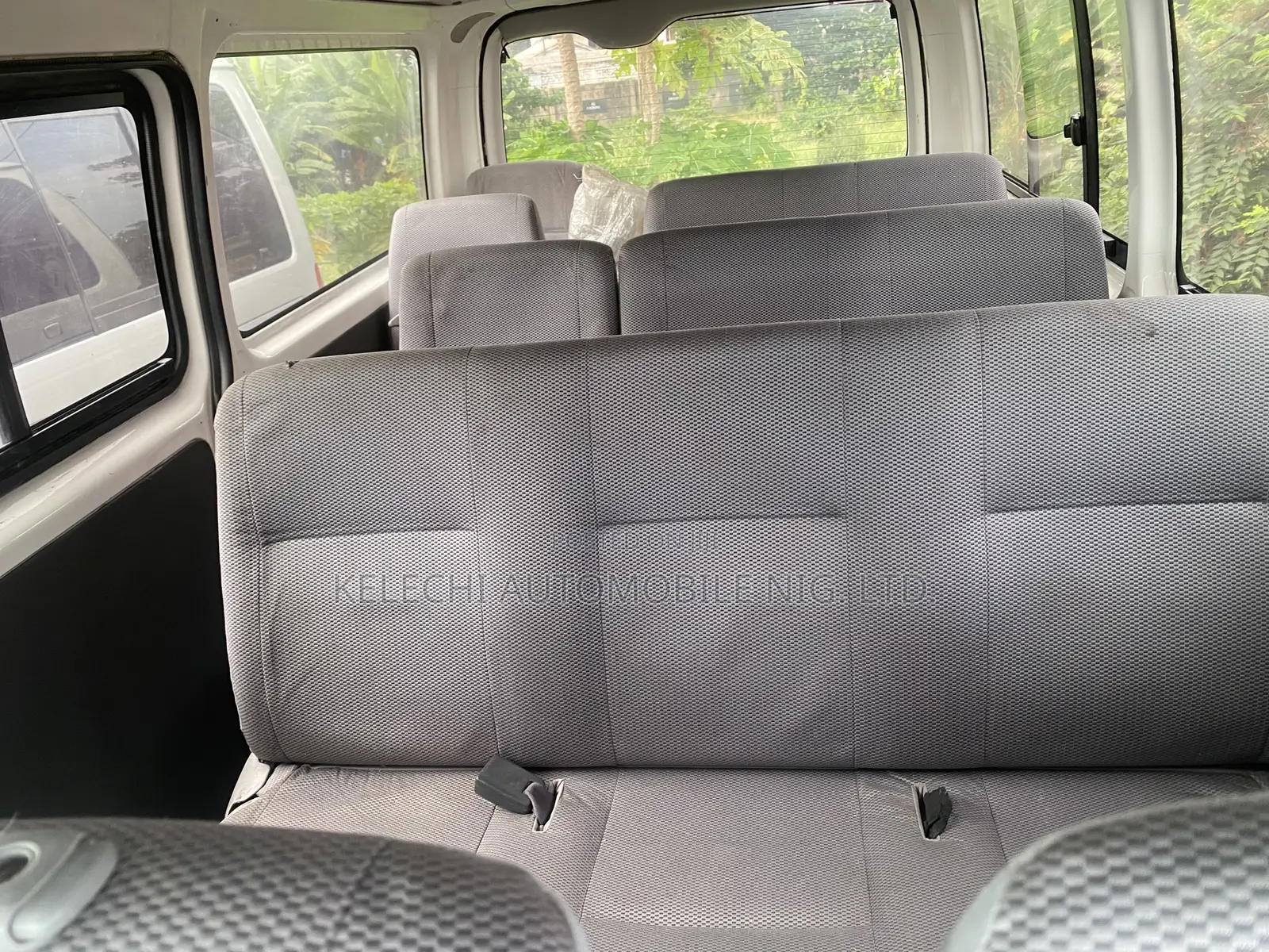 Toyota HiAce 2010 White