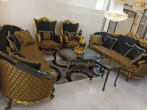 Royal Designed Complete Set of Sofas Chair
