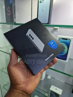 New Samsung Galaxy Z Fold6 512 GB Silver