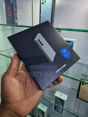 New Samsung Galaxy Z Fold6 256 GB Silver
