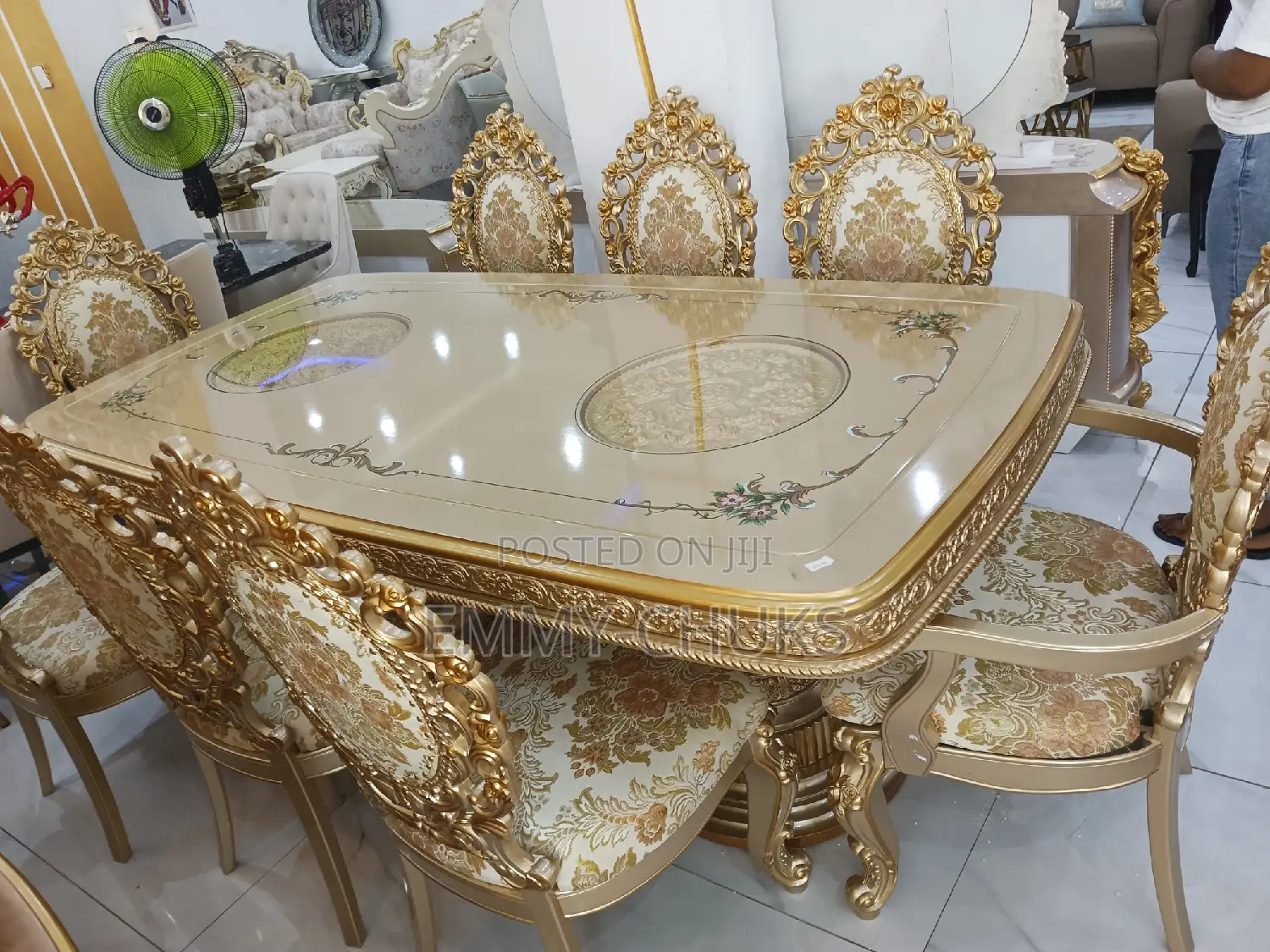 High Luxury Dinning Table and Chair