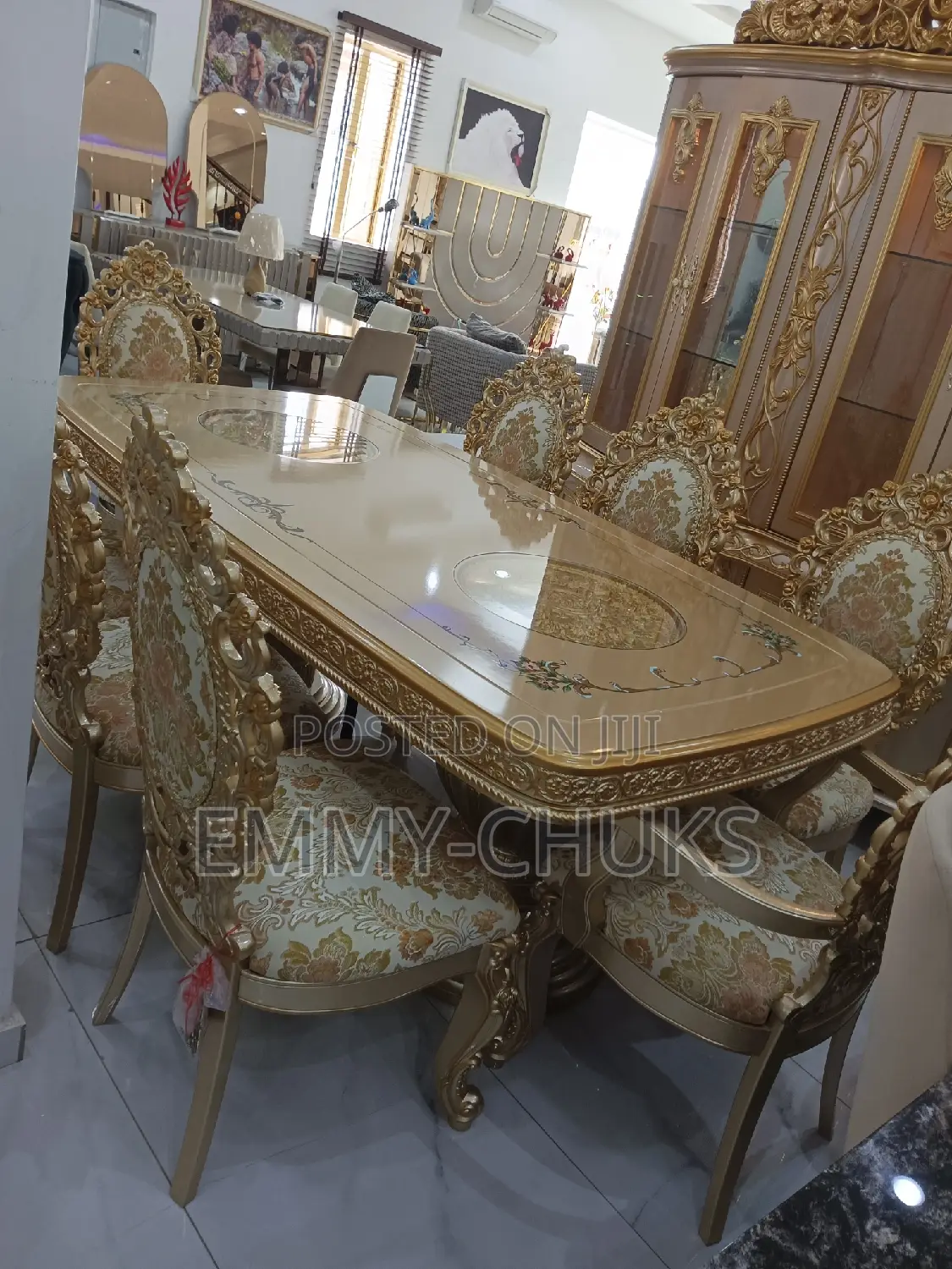 Quality 8 Seater Turkey Dinning Table