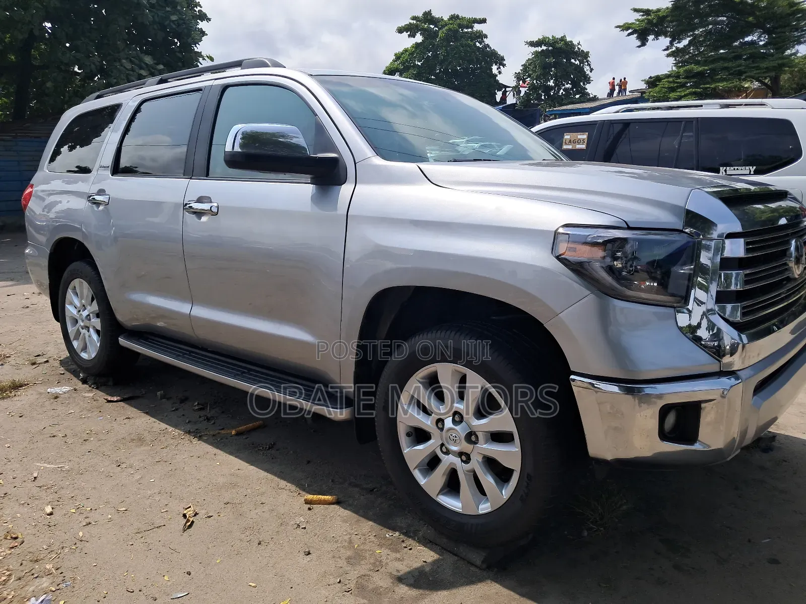 Toyota Sequoia 2015 Silver