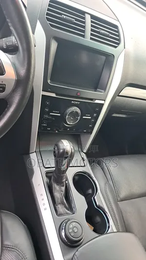 Ford Explorer 2015 Gray