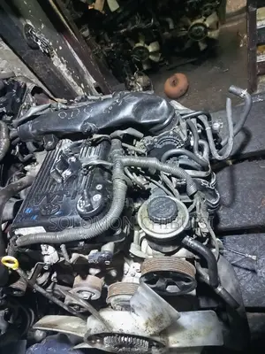 Toyota Hilux, Tacoma, Coaster Bus and Hiace Bus Engine 2tr