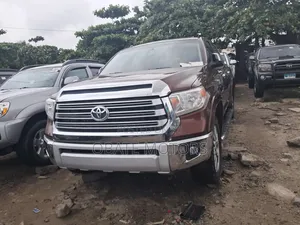 Toyota Tundra 2017 Brown