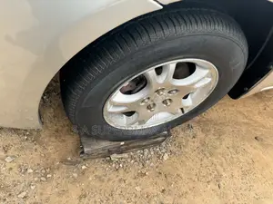 Toyota Sienna LE AWD 2005 Gold