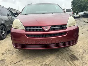 Toyota Sienna LE AWD 2005 Red