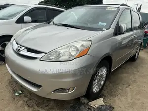 Toyota Sienna XLE Limited 4WD 2008 Gold