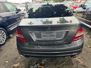 Mercedes-Benz C300 2010 Gray