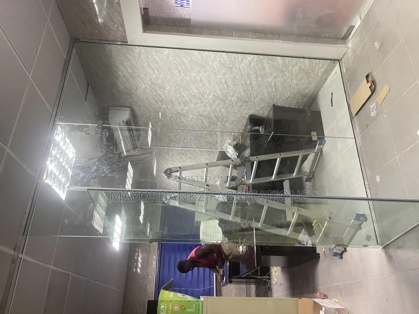 Frameless Glass Partition