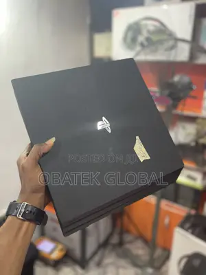 Ps4 Pro Low Version With Games And Pad