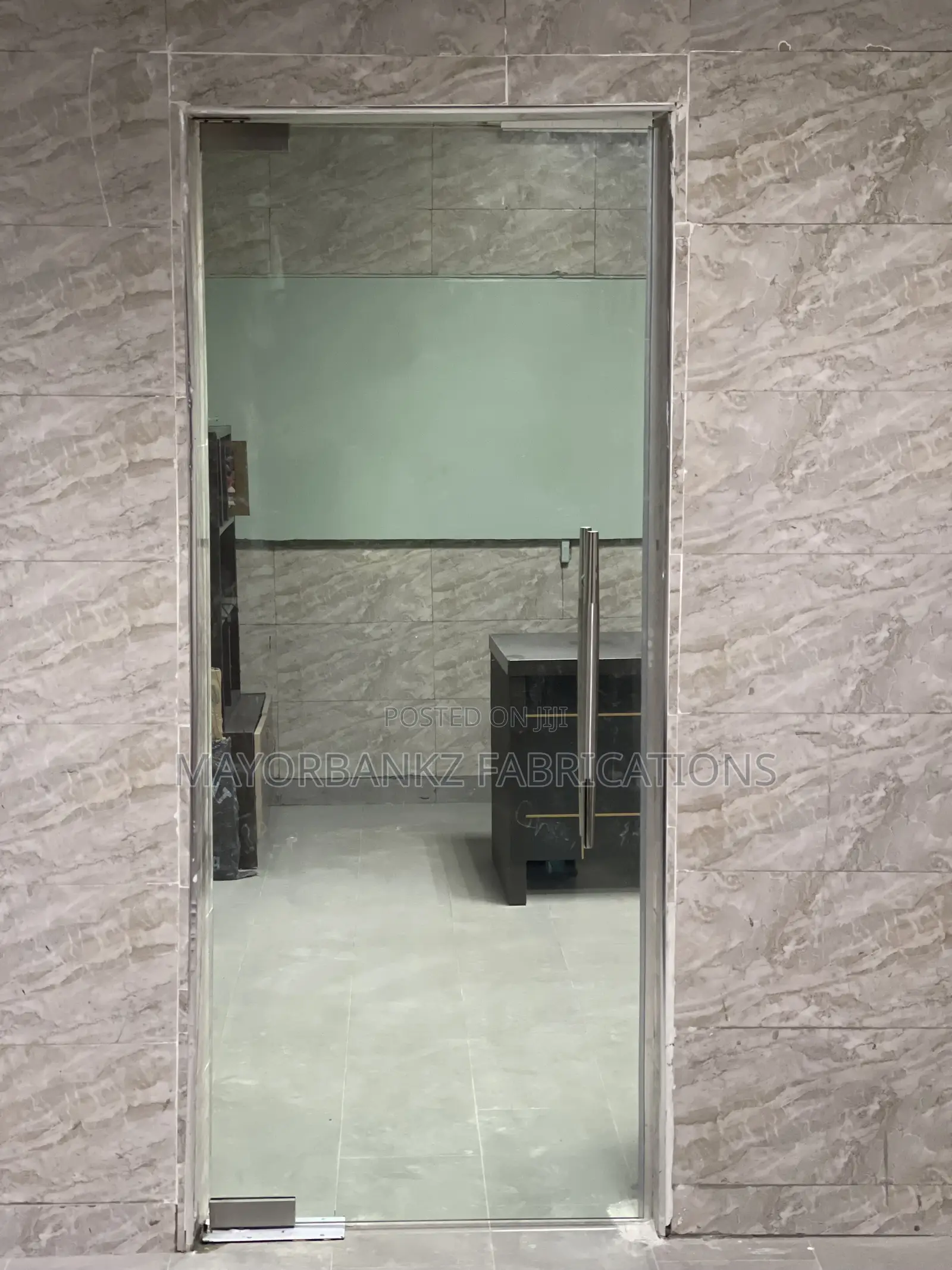 Frameless Doors for Offices