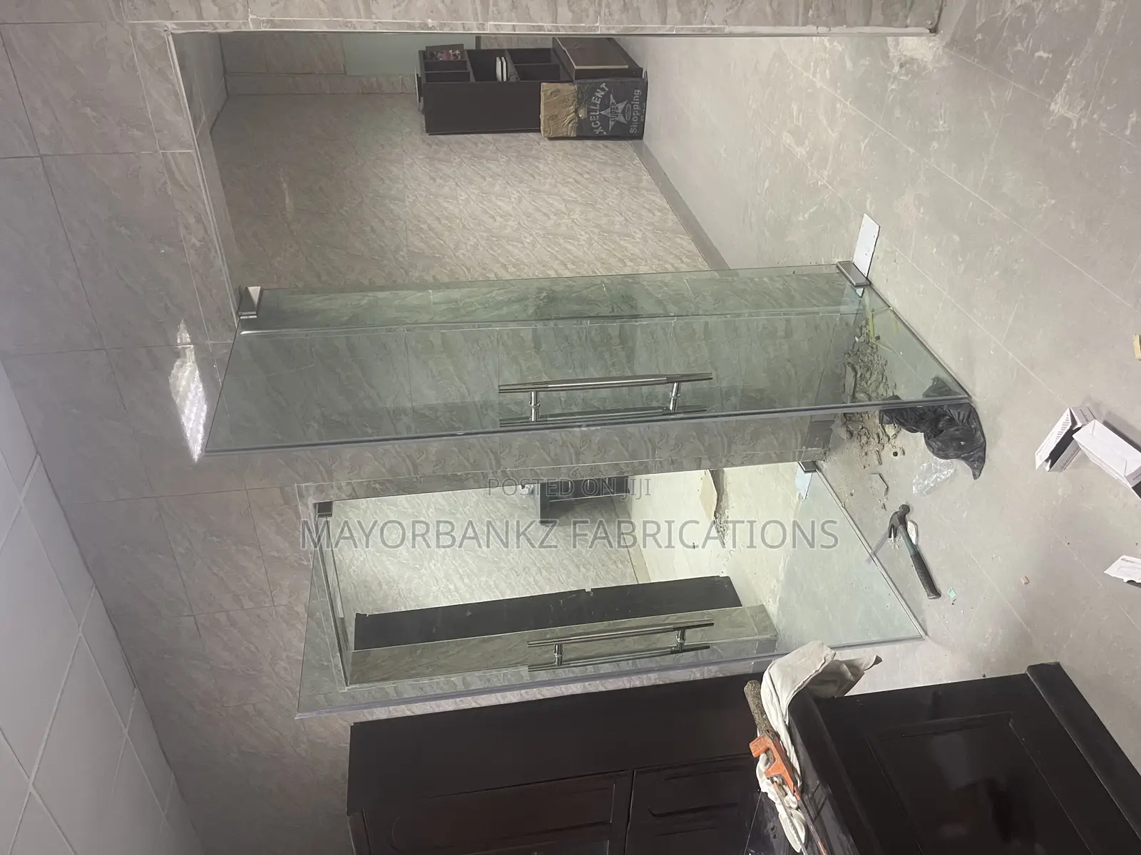 Frameless Doors for Offices