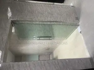 Frameless Doors for Offices