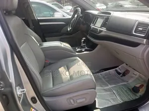 Toyota Highlander 2017 Silver