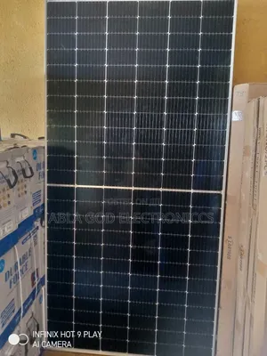 Jinko Solar Panel 650W 144cell Very Strong Fast Charging.