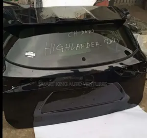 Booth for Toyota Highlander 2022