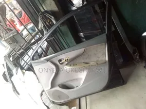 Door Corolla O8