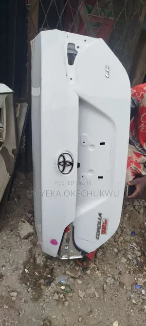 Boot Corolla 2015 White