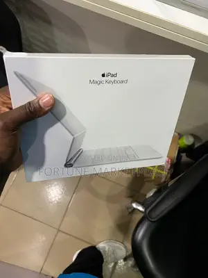 Apple Magic Keyboard 12.9
