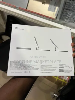 Apple Magic Keyboard 12.9