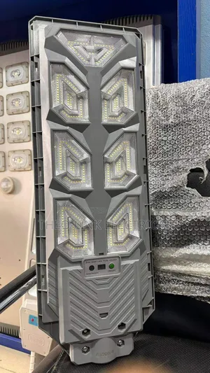 500 Watt Solar Street Light