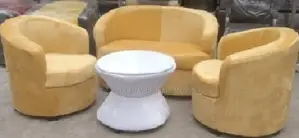 Beautiful Bucket Chair 4 Seaters + Table