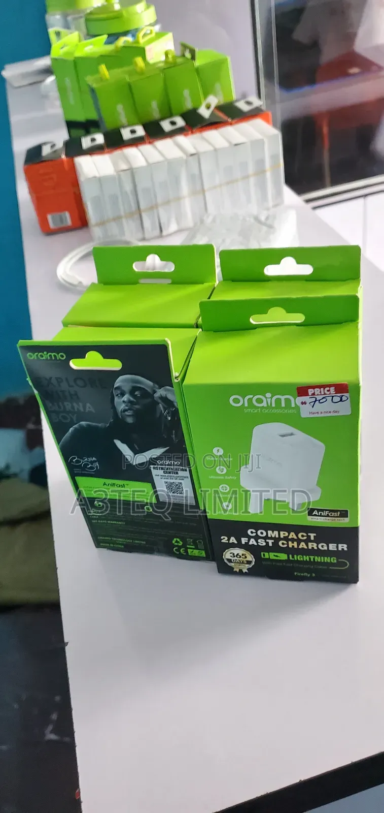 Oraimo Compact 2A Fast Lightning Charger