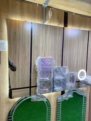 Exclusive Mirrors With Three Light
