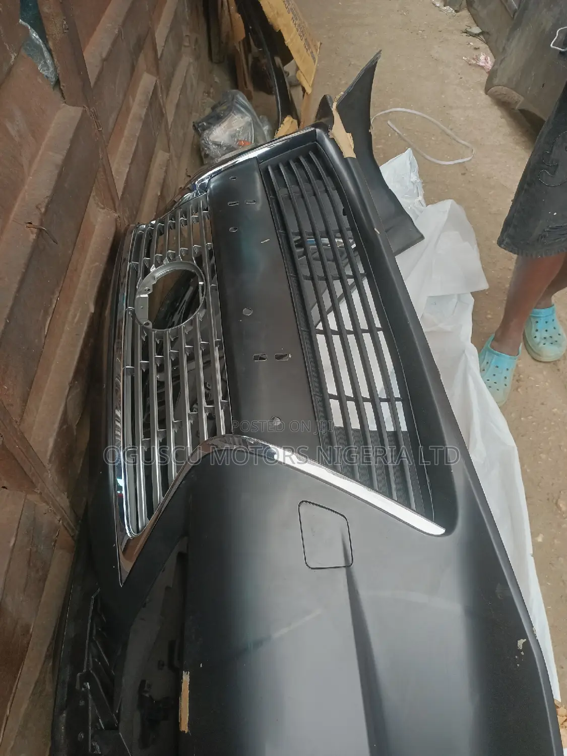 Complete Front Bumper Es350 2013 Model