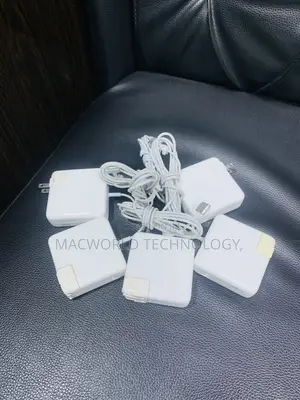 Macbook Air and Macbook Pro Charger