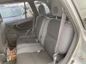 Toyota RAV4 2004 Silver