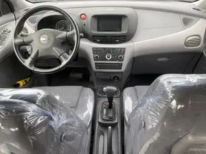 Nissan Almera Tino 2005 Gray