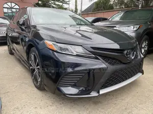 Toyota Camry SE FWD 2020 Black