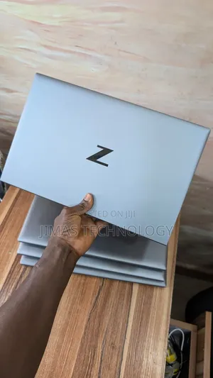 Laptop HP ZBook Firefly G8 32GB Intel Core I7 SSD 512GB
