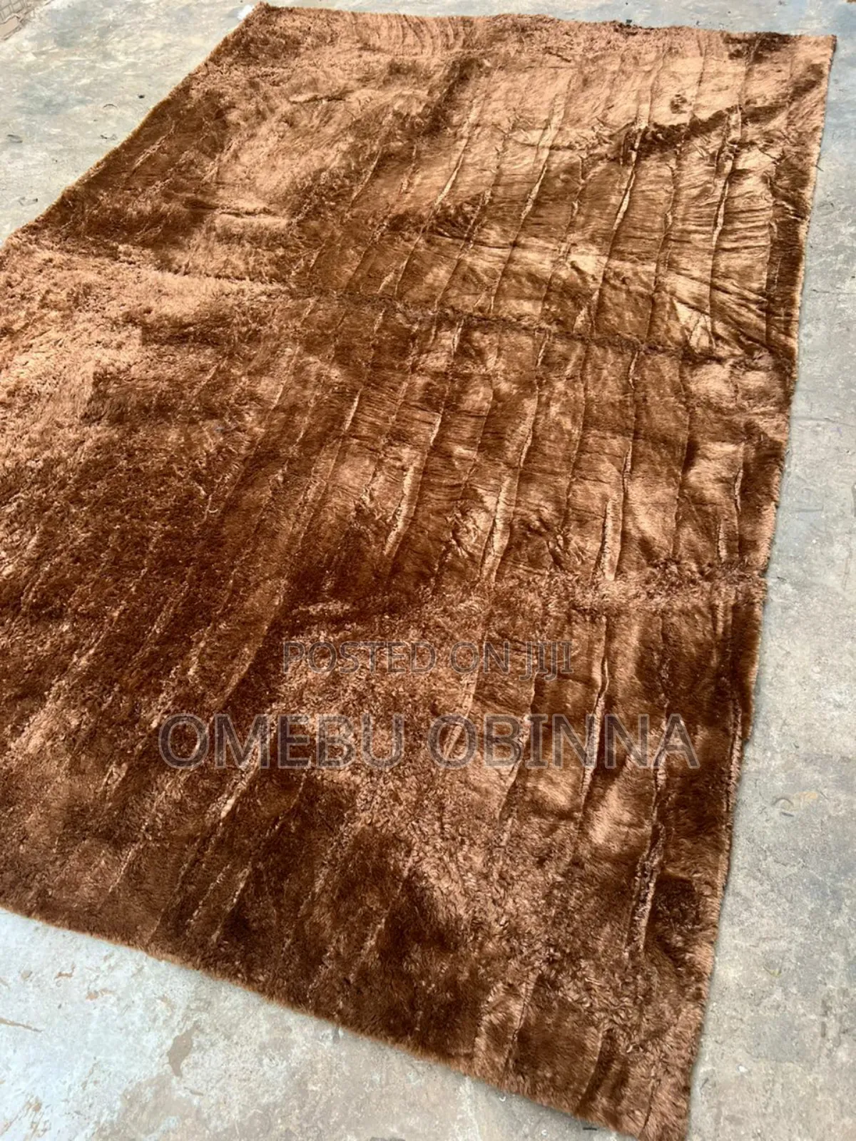 Center Rug ( Fur Rug)