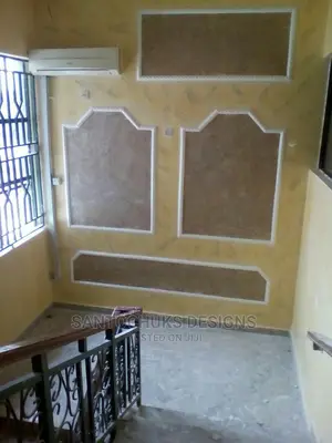Pop Plastic Cornice,