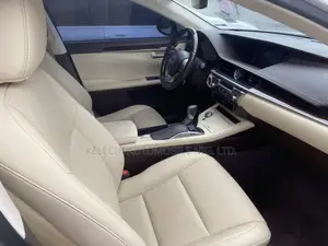 Lexus ES 350 FWD 2016 White