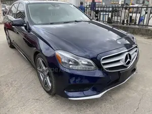 Mercedes-Benz E350 2014 Blue