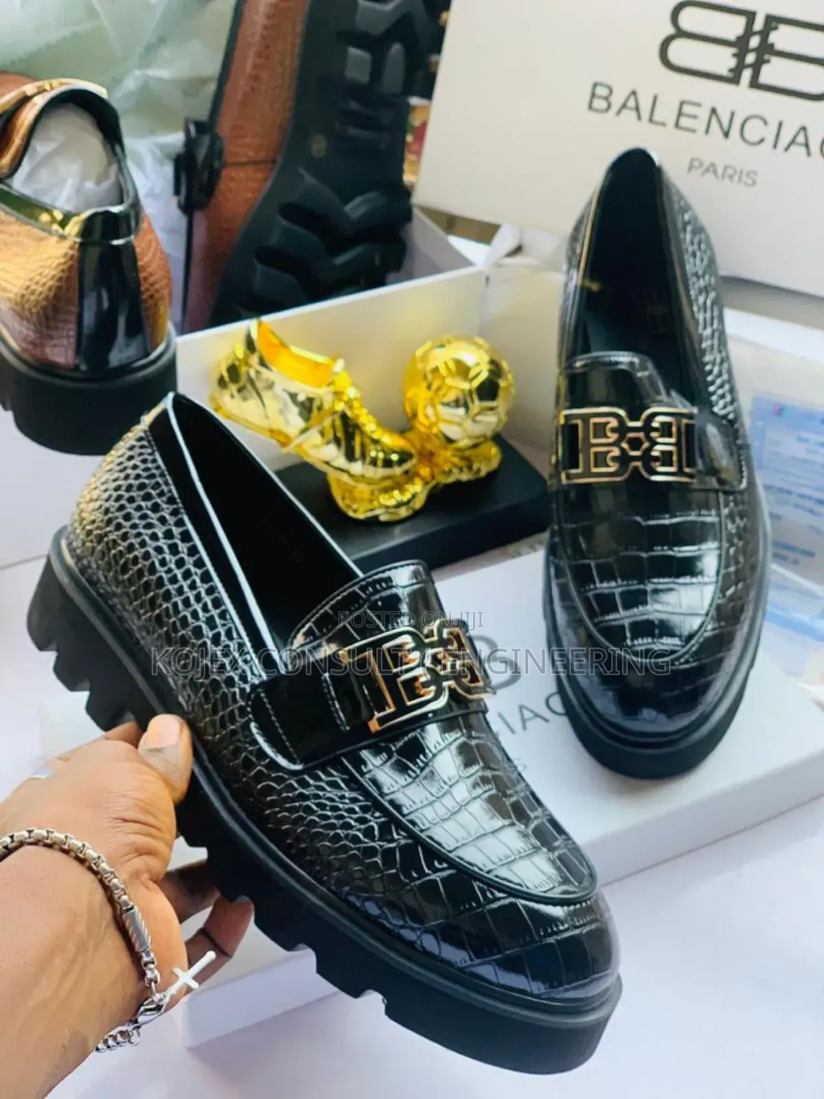 Flat Balenciaga Shoe