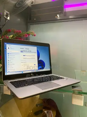 Laptop HP EliteBook 820 G3 8GB Intel Core I5 SSD 256GB