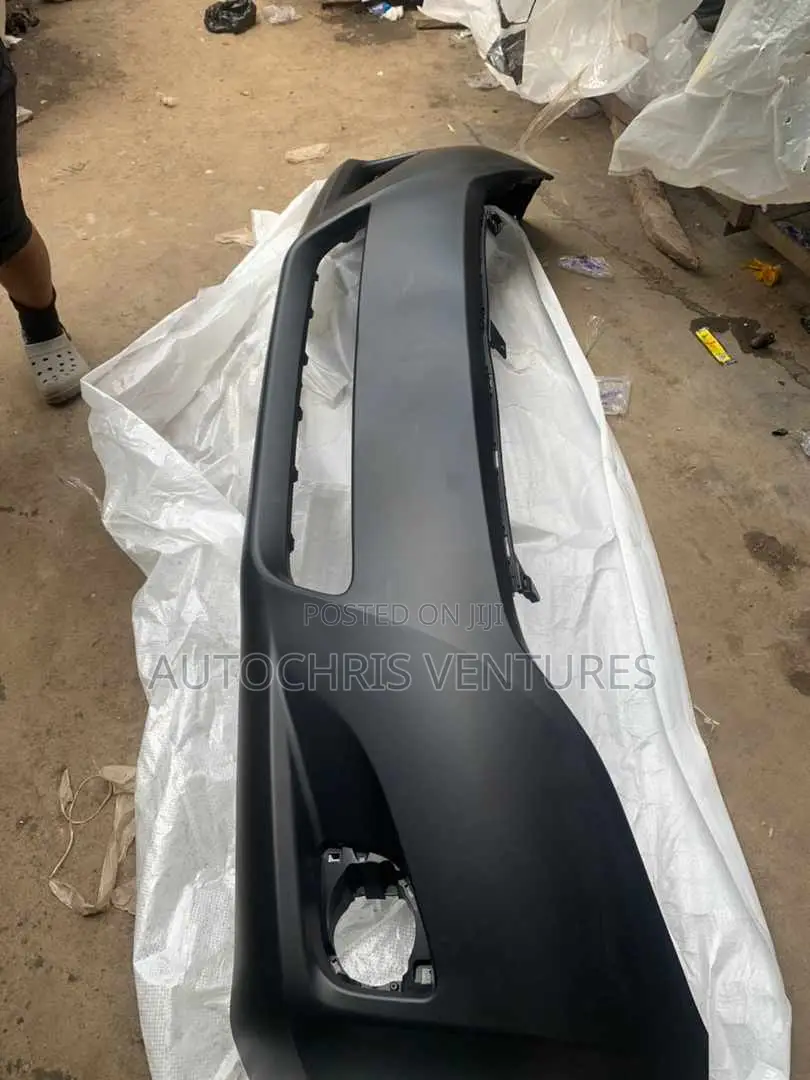 Bumper for Venza