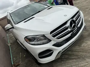 Mercedes-Benz GLE-Class GLE 350d 4MATIC 2017 White