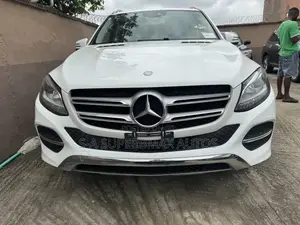 Mercedes-Benz GLE-Class GLE 350d 4MATIC 2017 White